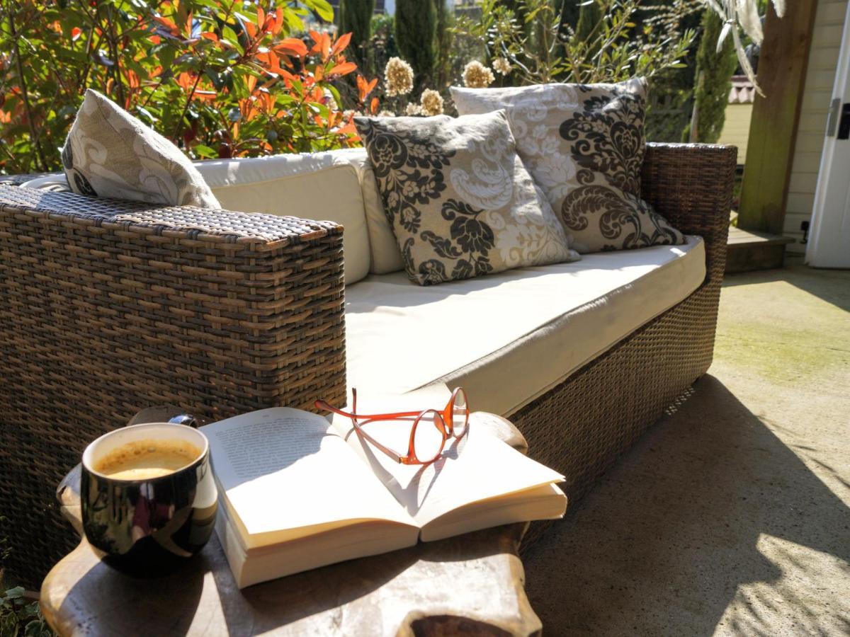 The Walnut, Meopham - A Private Retreat Rural Location Villa Bagian luar foto