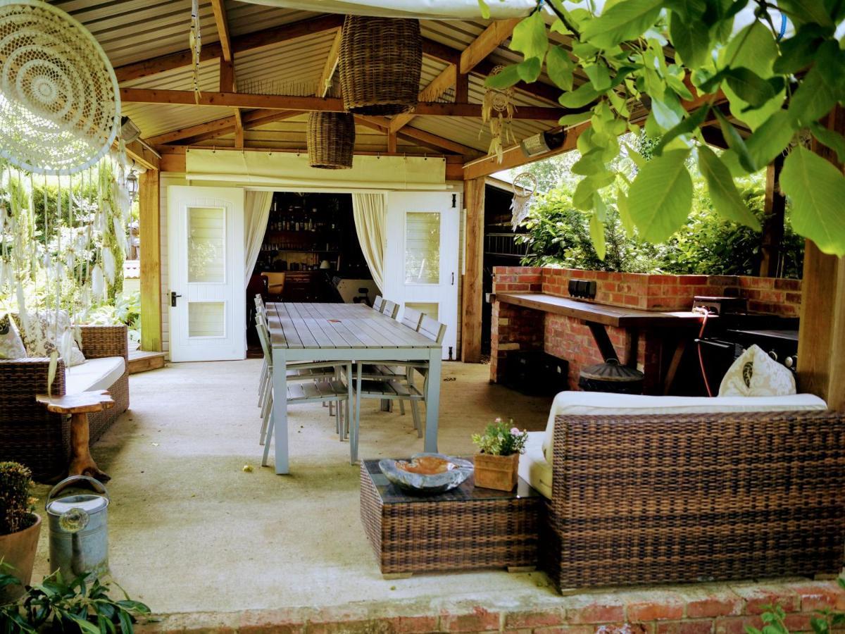 The Walnut, Meopham - A Private Retreat Rural Location Villa Bagian luar foto
