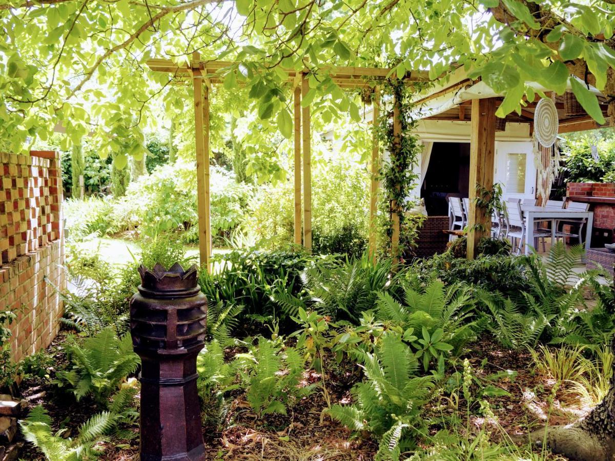 The Walnut, Meopham - A Private Retreat Rural Location Villa Bagian luar foto