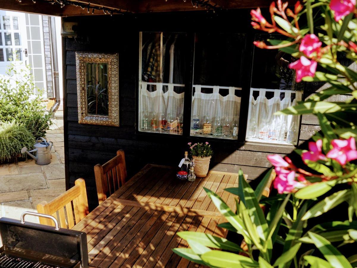 The Walnut, Meopham - A Private Retreat Rural Location Villa Bagian luar foto