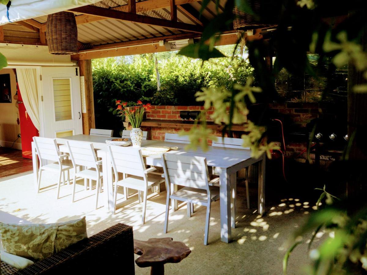 The Walnut, Meopham - A Private Retreat Rural Location Villa Bagian luar foto