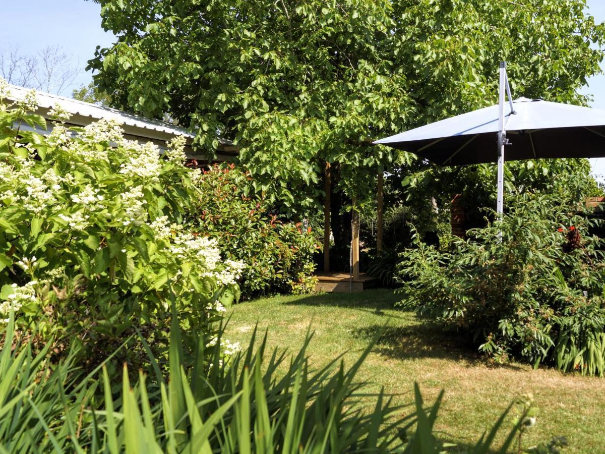The Walnut, Meopham - A Private Retreat Rural Location Villa Bagian luar foto